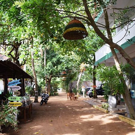 Rupa'S Hotel Arugam Bay Buitenkant foto