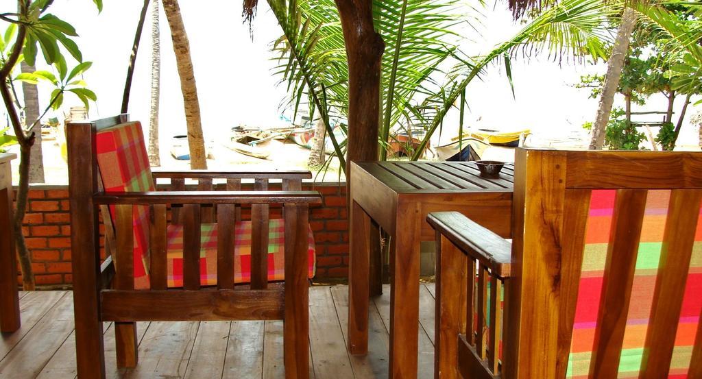 Rupa'S Hotel Arugam Bay Buitenkant foto