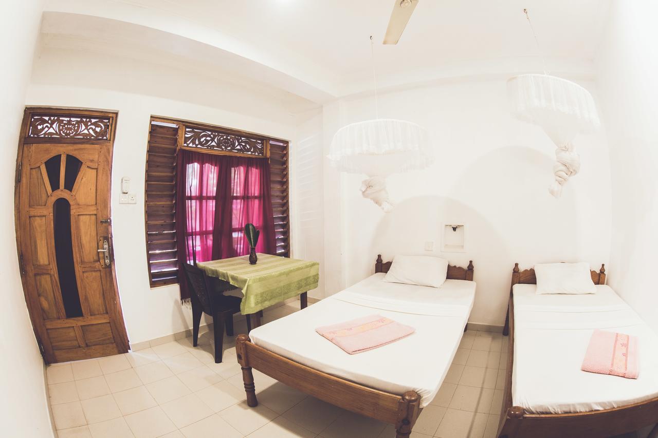 Rupa'S Hotel Arugam Bay Buitenkant foto