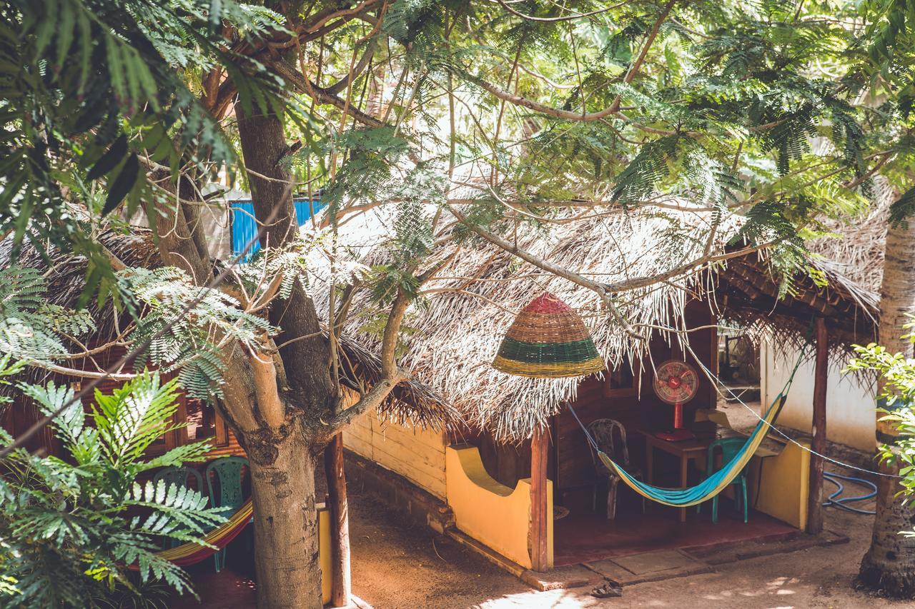 Rupa'S Hotel Arugam Bay Buitenkant foto