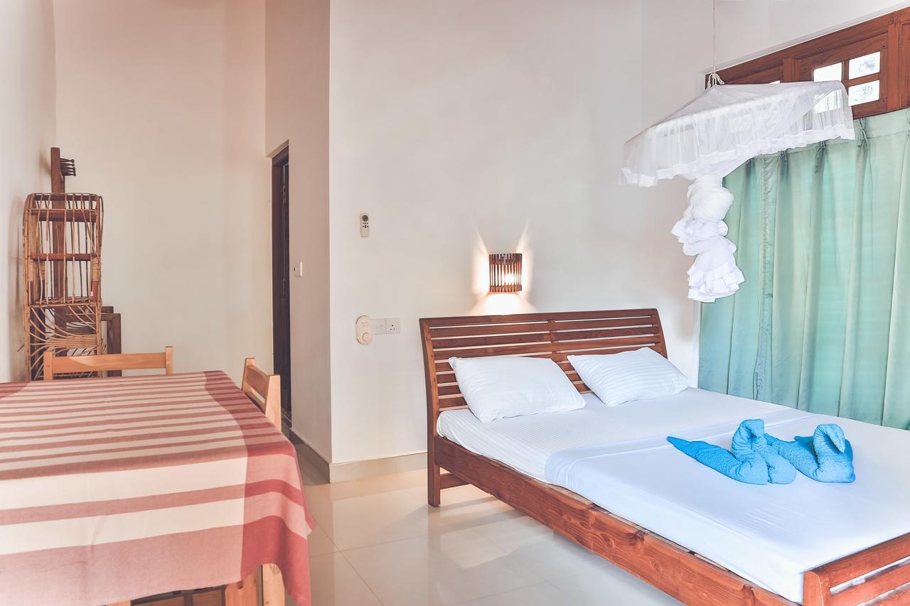 Rupa'S Hotel Arugam Bay Buitenkant foto