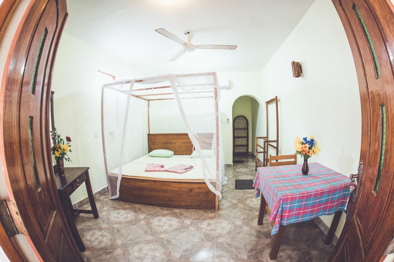 Rupa'S Hotel Arugam Bay Buitenkant foto