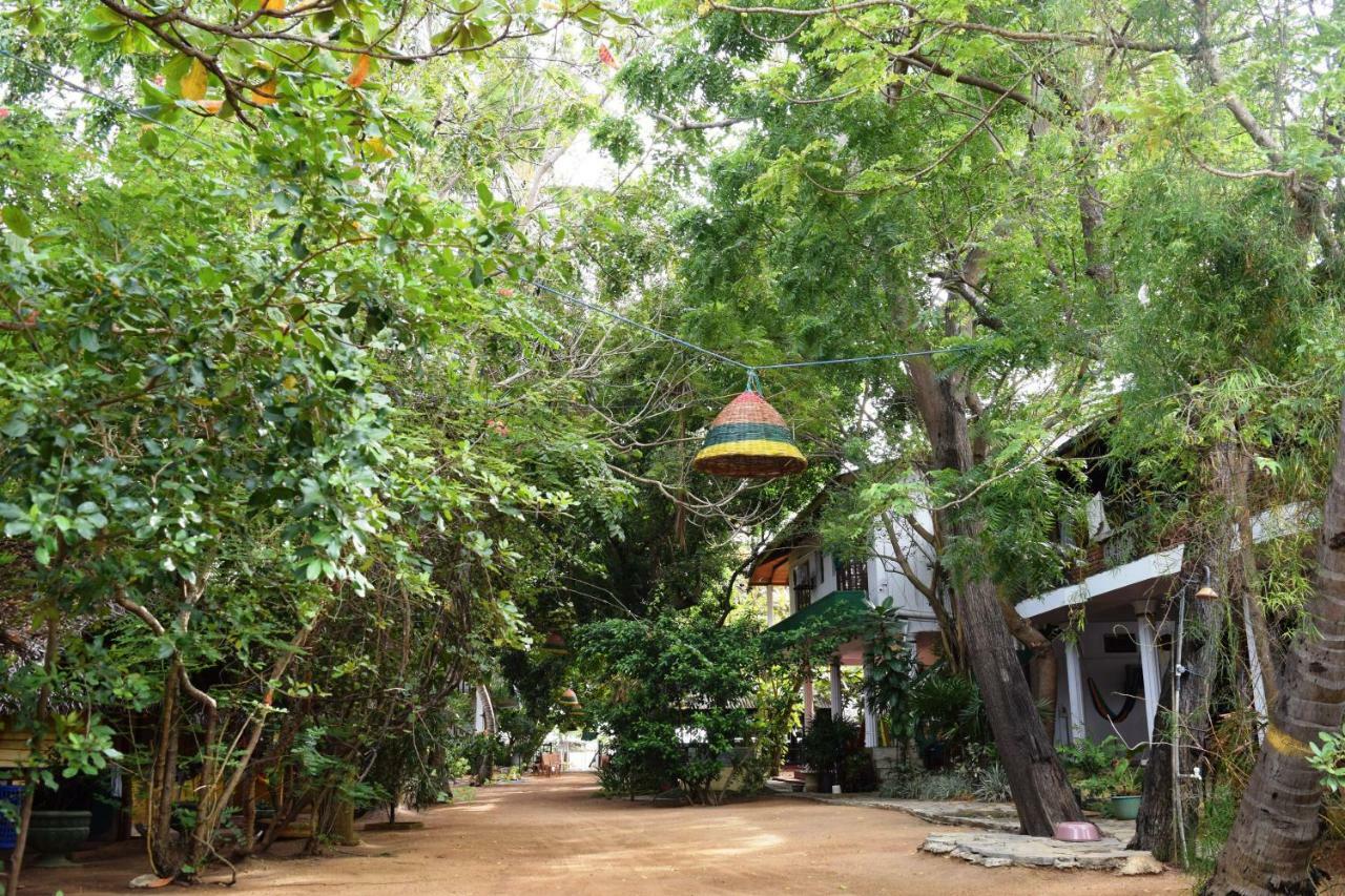 Rupa'S Hotel Arugam Bay Buitenkant foto